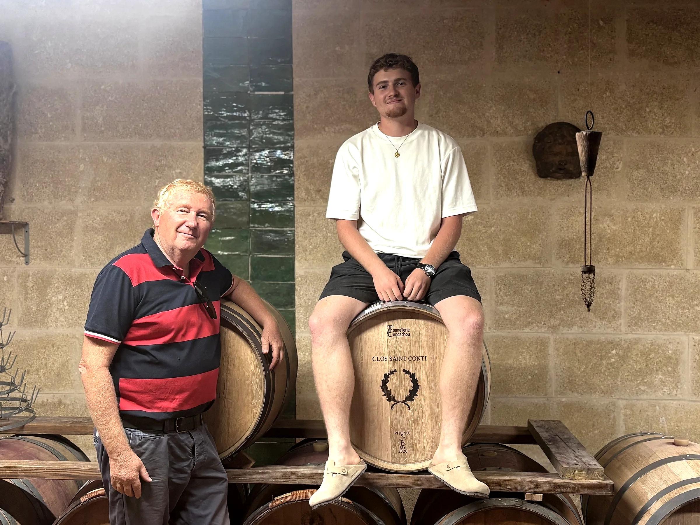 Dans le chai du Clos Saint Conti